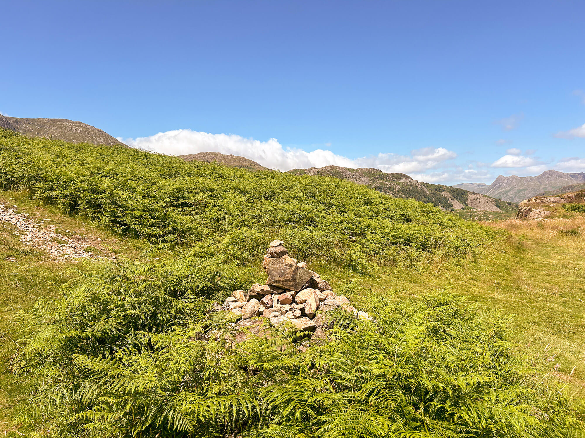 Image: Cairn at the top of the Uskdale Gap